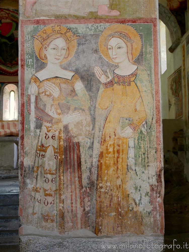 Biasca (Ticino, Switzerland) - Fresco of two ladies